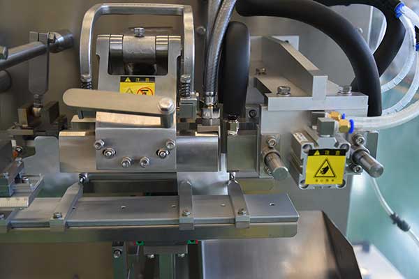 水平給袋式自動香蕉免费在线视频工作流程